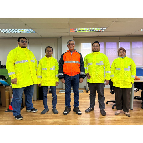 tritech-personnels-in-reflective-rainjacket_266217976